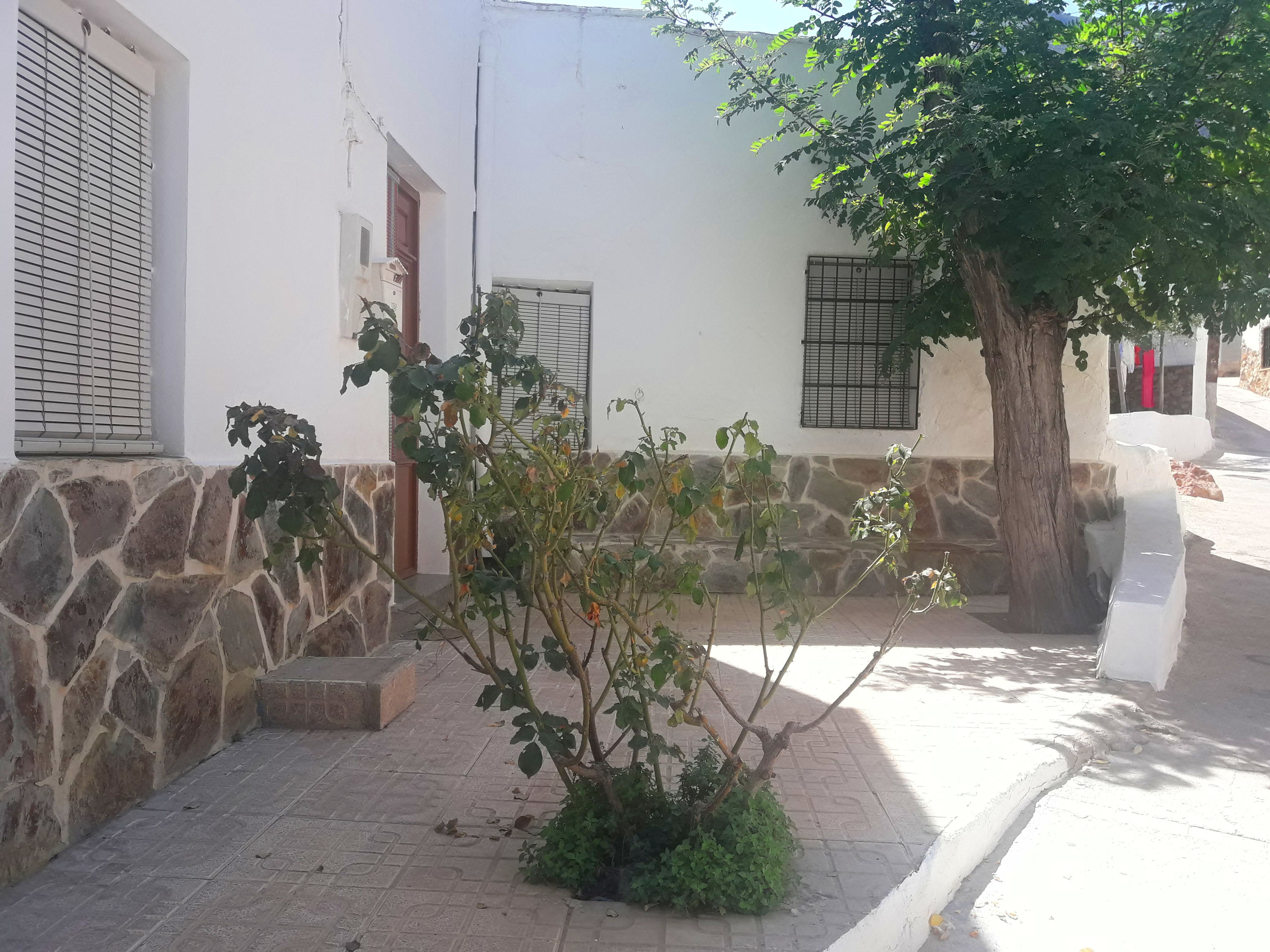 CASA EN ILLAR: Servicios de Asesoría Castillo y Moreno CASA EN ILLAR: Servicios de Asesoría Castillo y Moreno