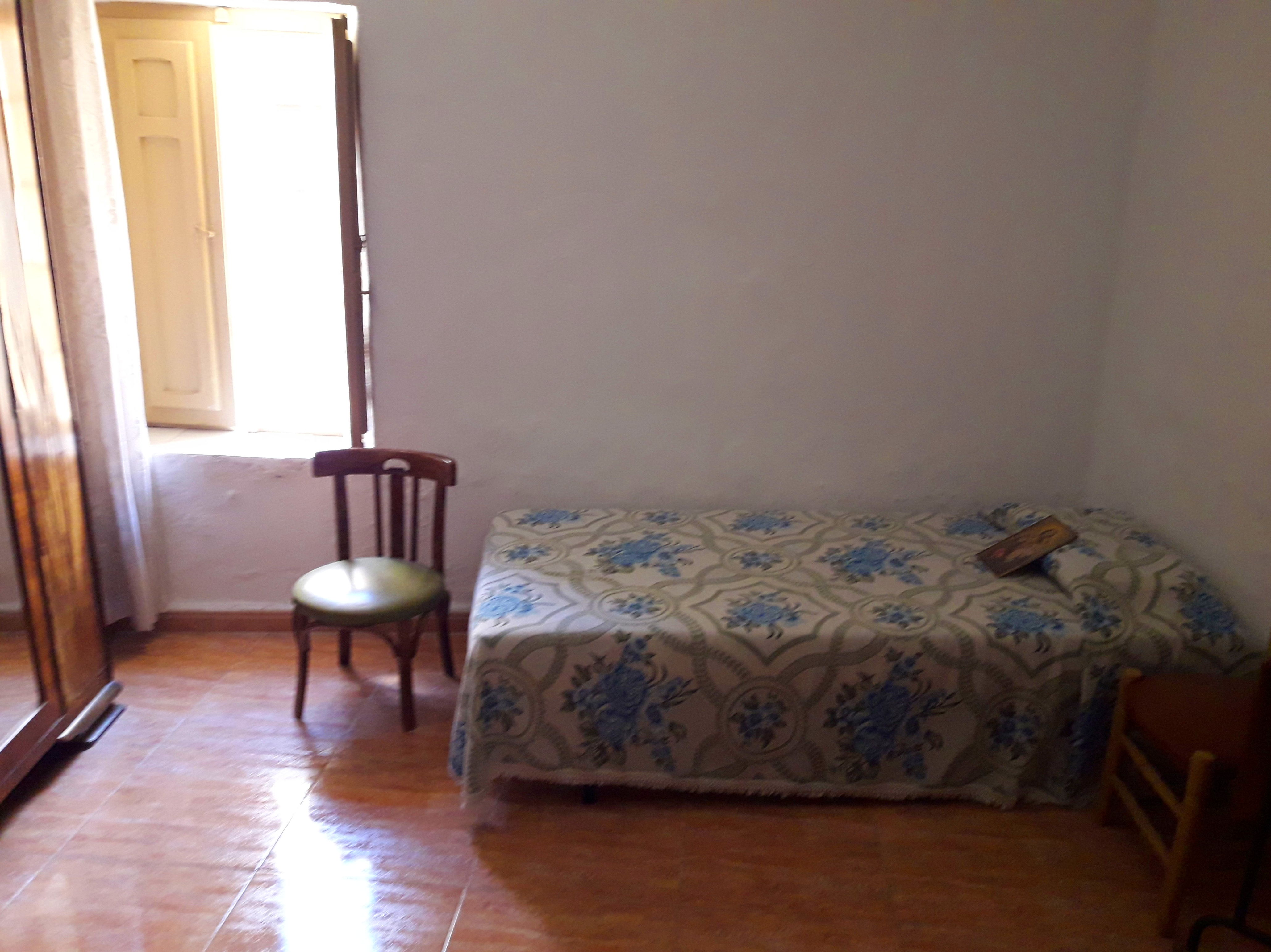 CASA EN BENAHADUX: Servicios de Asesoría Castillo y Moreno CASA EN BENAHADUX: Servicios de Asesoría Castillo y Moreno